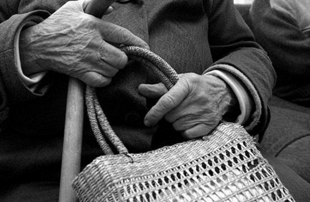 Пенсионерка дала отпор грабителю | DKNews