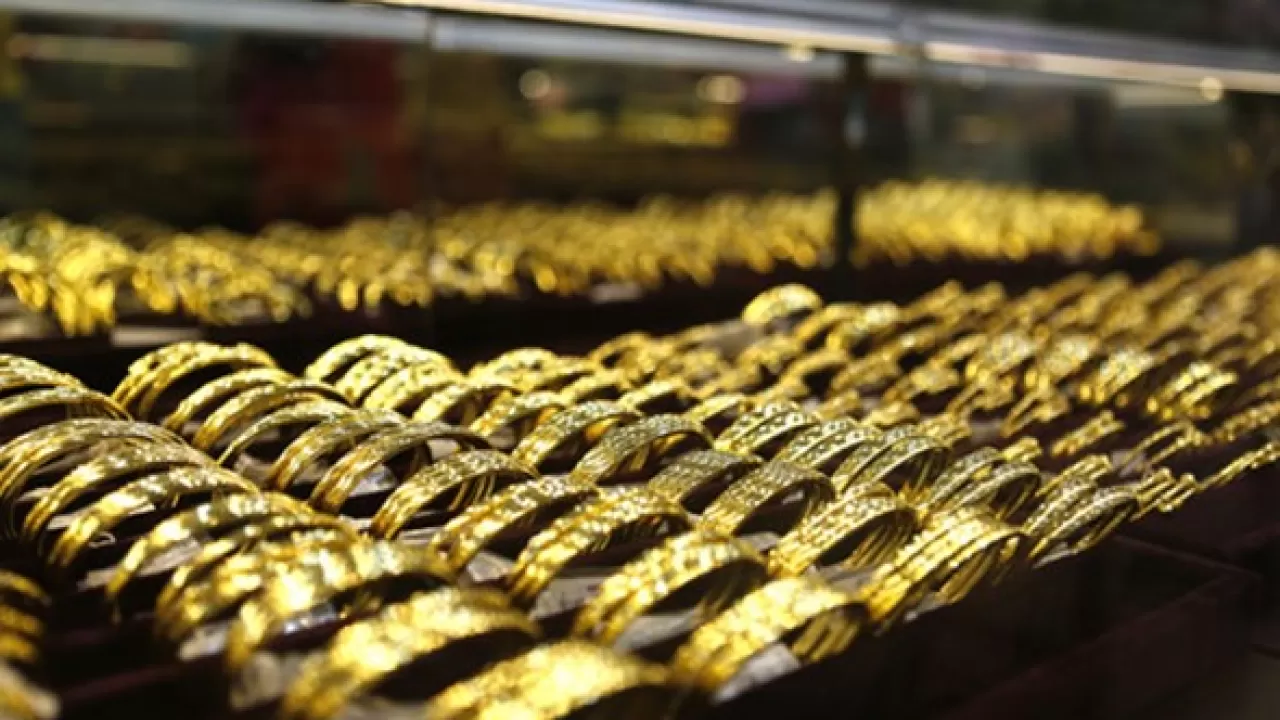 Рынок золота сегодня. Золото в Турции. Турецкий золотой рынок. Турецкое золото украшения. Турецкое серебро и золото.