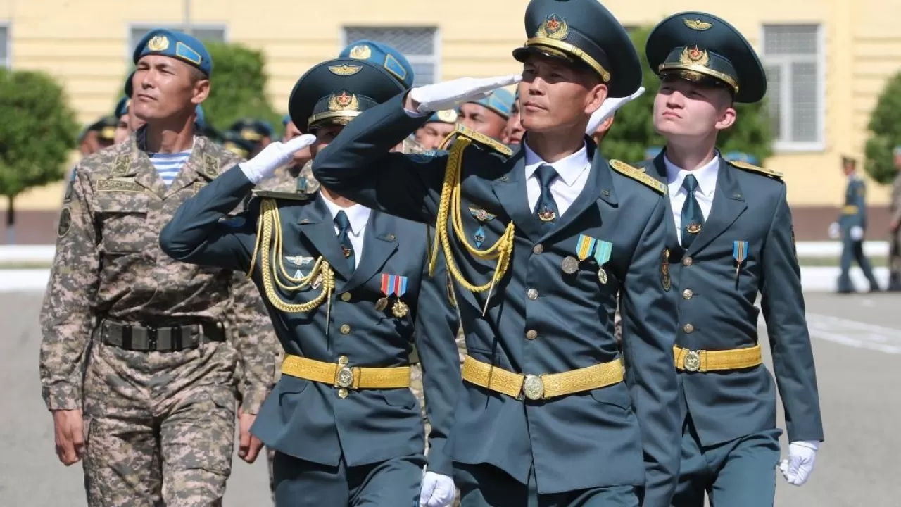 Мен Одинцовода минет жасағанды жақсы көремін. Аналар туралы эротикалық фильм