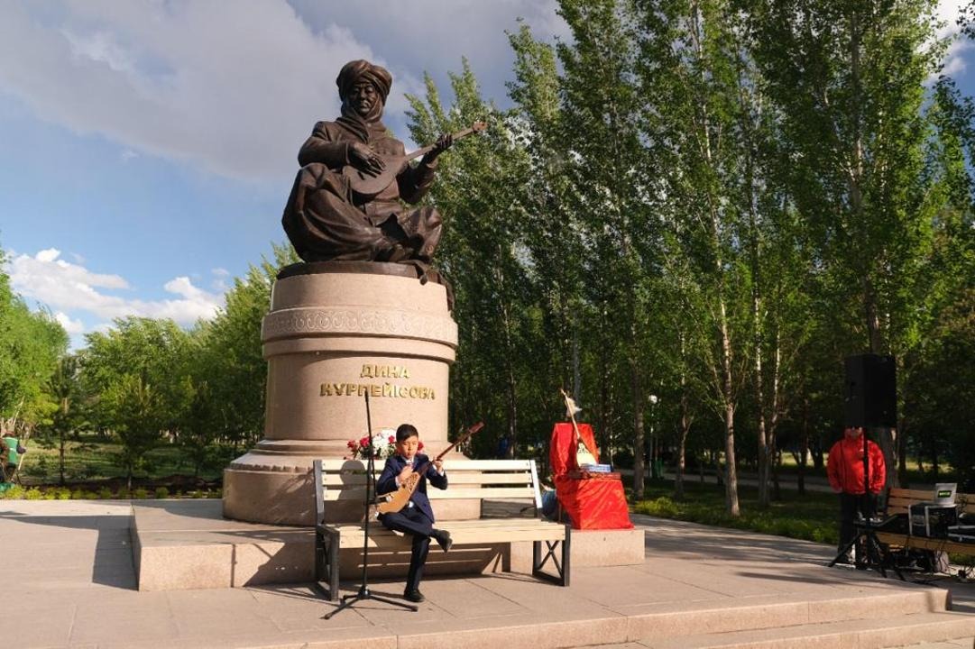 Нина Хартлидің суреттері