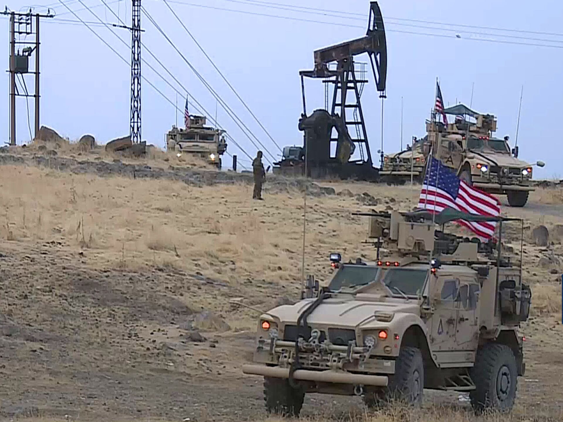 Захват нефти. Аль Омар Сирия. Армия США Сирия месторождение нефти. Сирия Дамаск Военная база США.