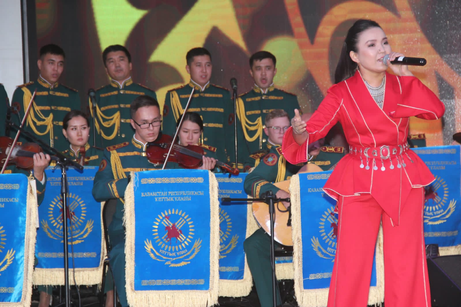 Гвардия концерт. Казахстан народ. Татарский народный концерт моменты.