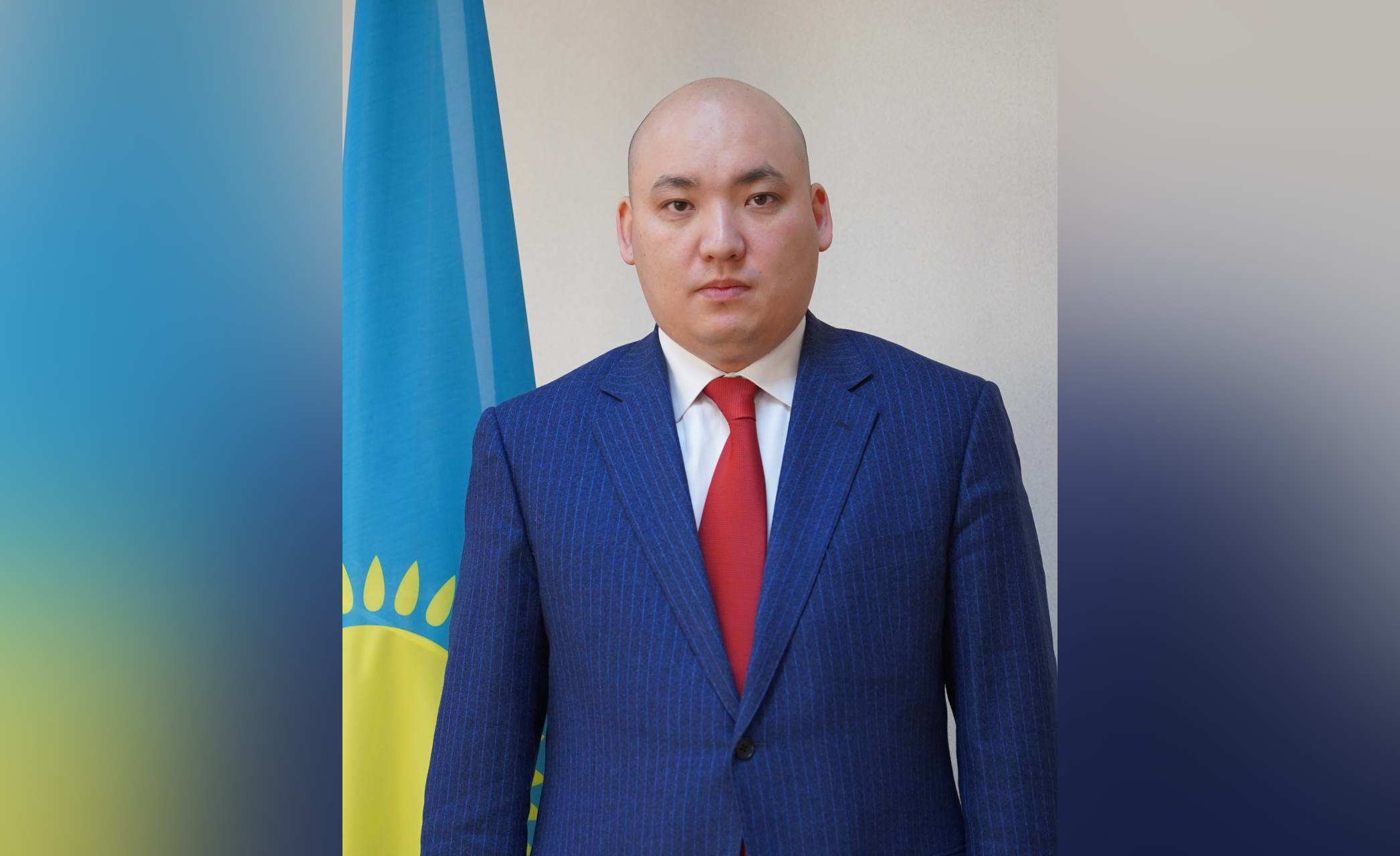 HD 720p форматында қызметші порносын онлайн көріңіз Желіде өтіп бара жатқан адамдарға өзін ұсыну