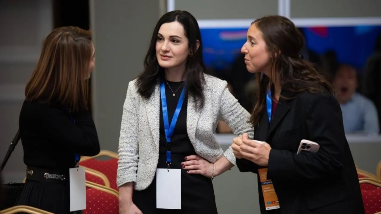 Мобильді порно видеолар