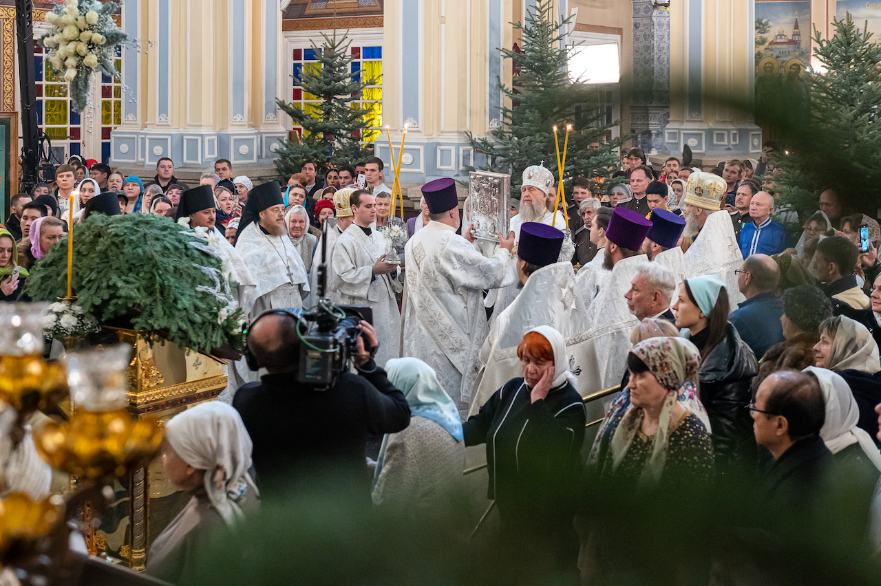 Рождество – это счастье в дом