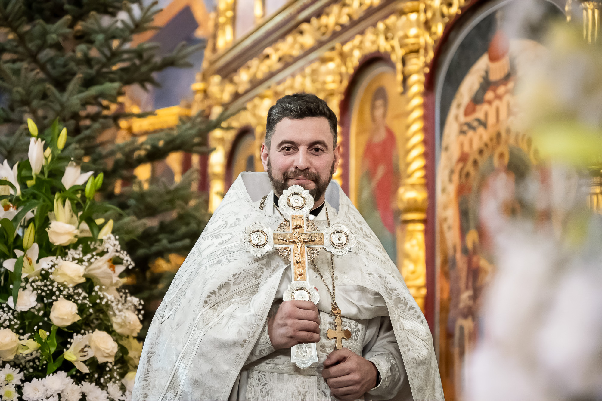 Служащие храмов москвы