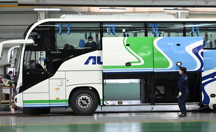 Рост продаж и производство коммерческих автомобилей в Китае Рост продаж и производство коммерческих автомобилей в Китае