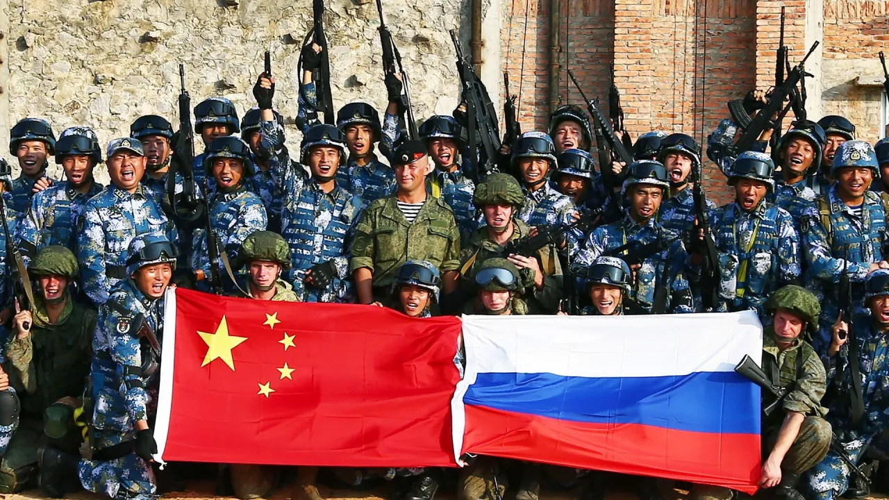 Восточный военный союз. Российско-китайские учения Восток 2018. Российско-китайские учения 2021. Учения России и Китая 2021. Совместные российско-китайские учения Восток 2018.
