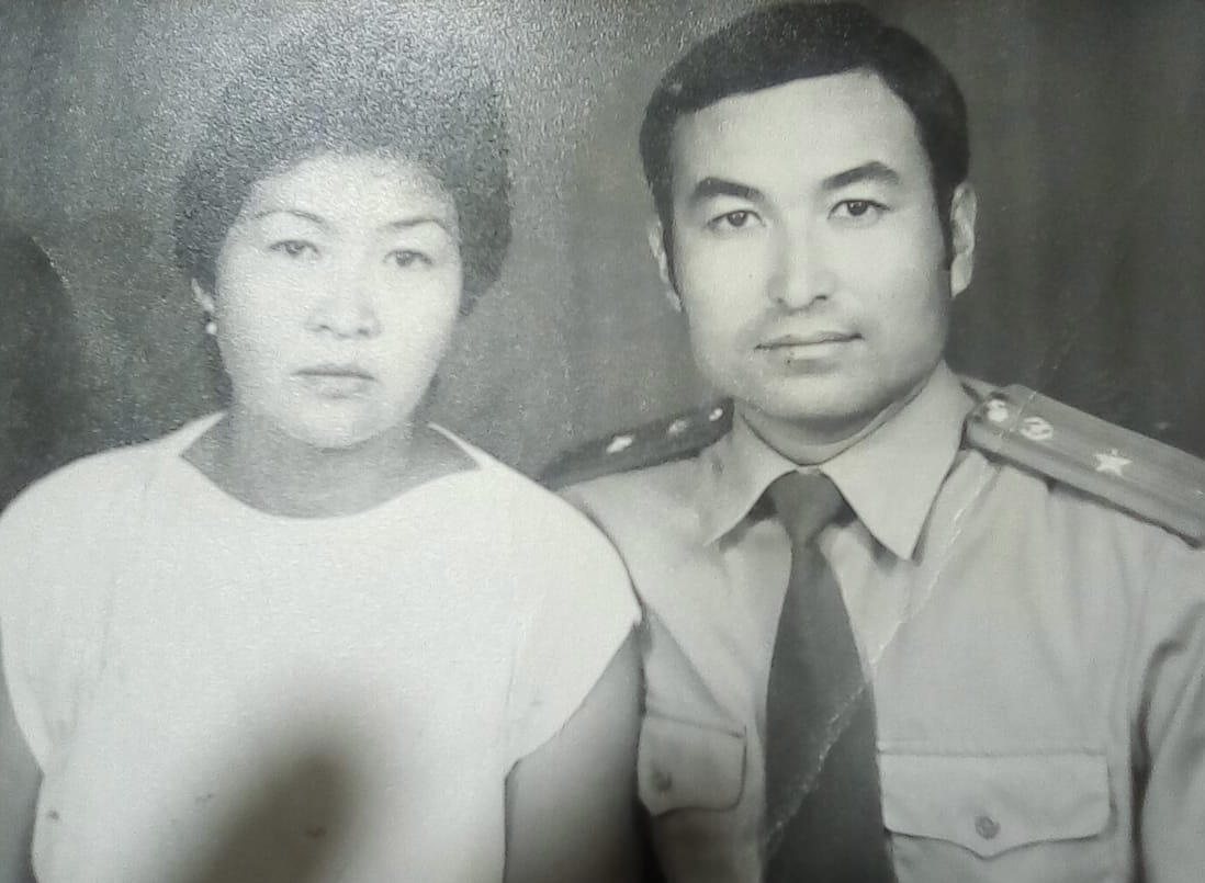 Тігісі бар нейлондағы сексуалды