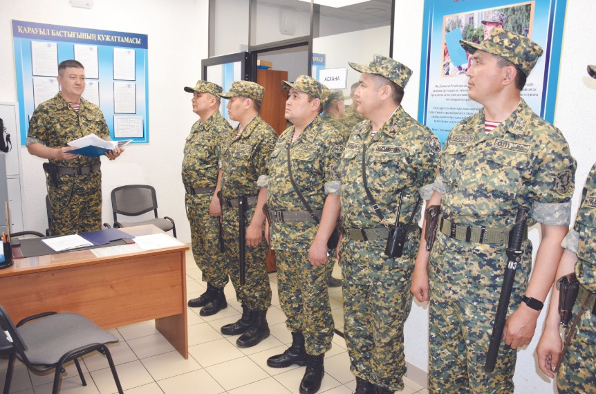 Мектеп дәретханасындағы порно Жапондық порножүргізушілер