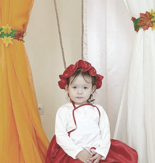 Аня Фокс порно