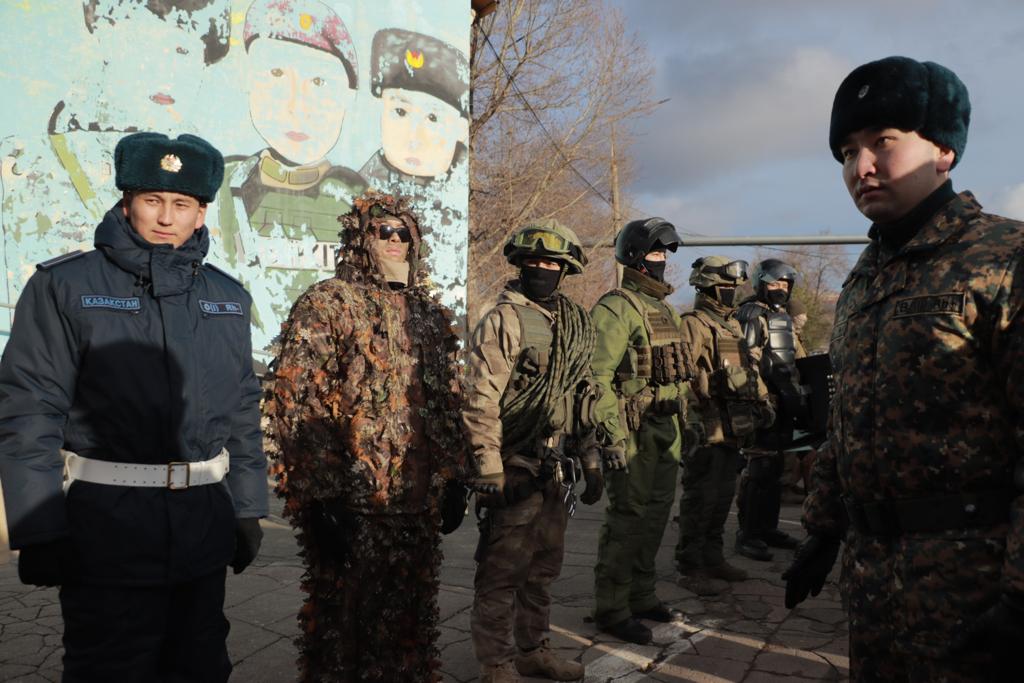 Анна Кошмал интимдік фотосуреттер Порнода 4-5 кеуде өлшемі бар орыс қыздары