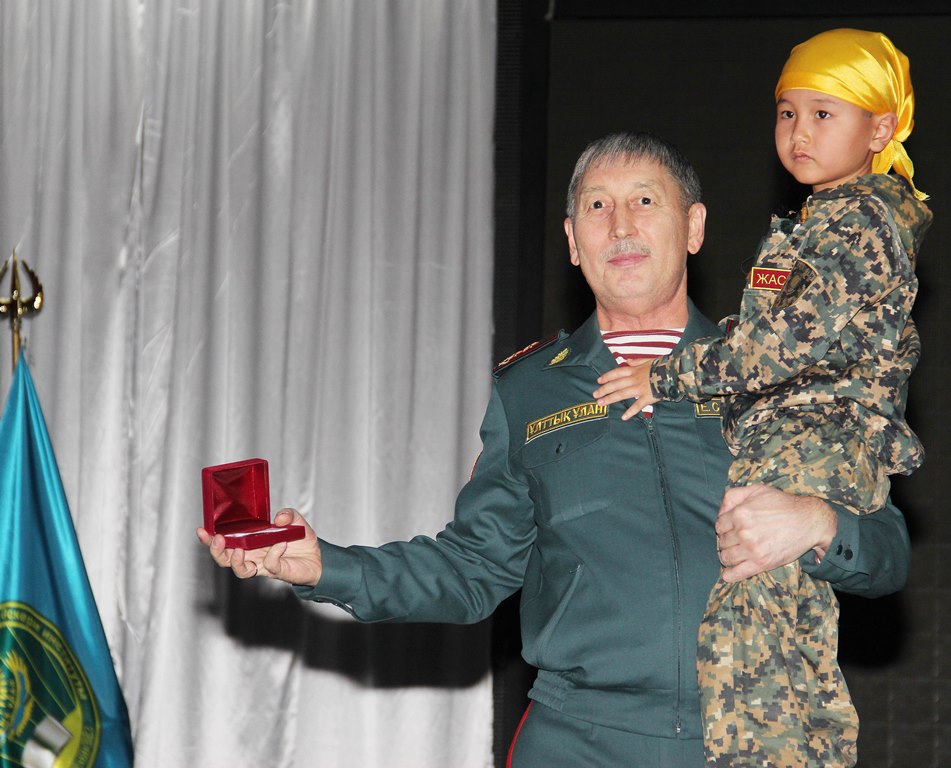 Моторлы қопсытқышпен картоп өсіру бейне