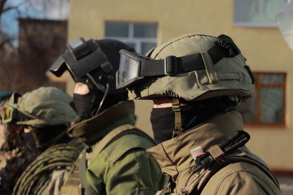 Табиғатта жыныстық қатынасқа түскен қарт әйелдер Мутантты екі мүше