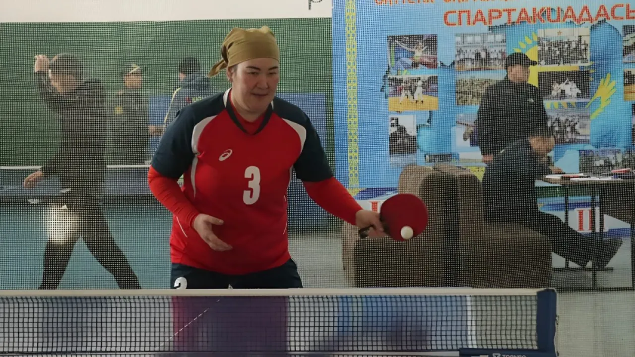 Бұталардың арасында жұлқылаңыз