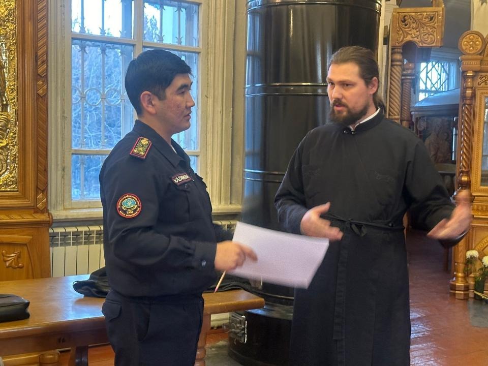 Шарсыз әдемі траннилердің фотосуреттері