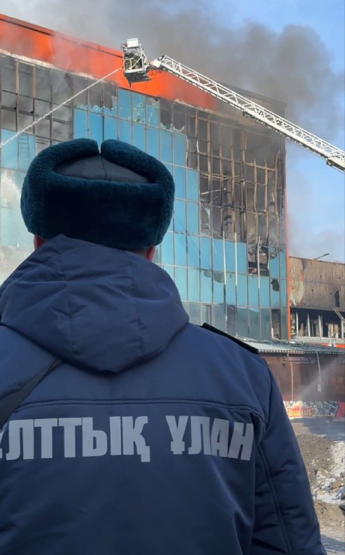 Веб-камерадағы шұлықтағы сексуалды қыздар Уфадағы жезөкше Гүлнар