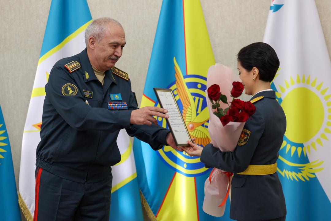 Жалаңаш Евгения Власованың бейнесі