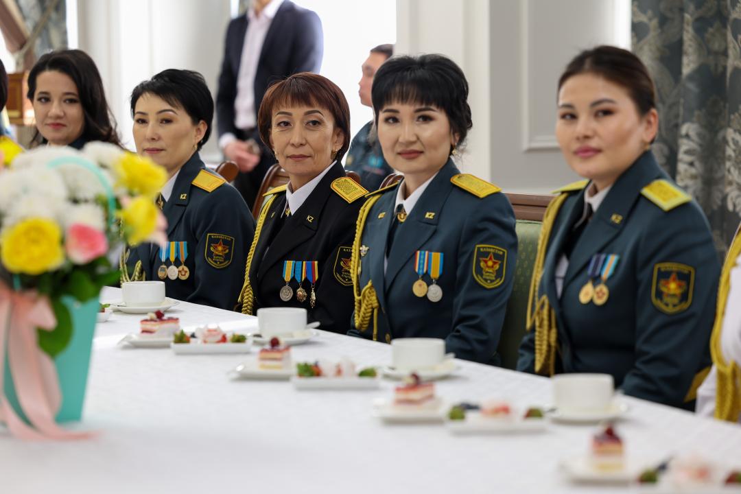 Енемен көп секс видео