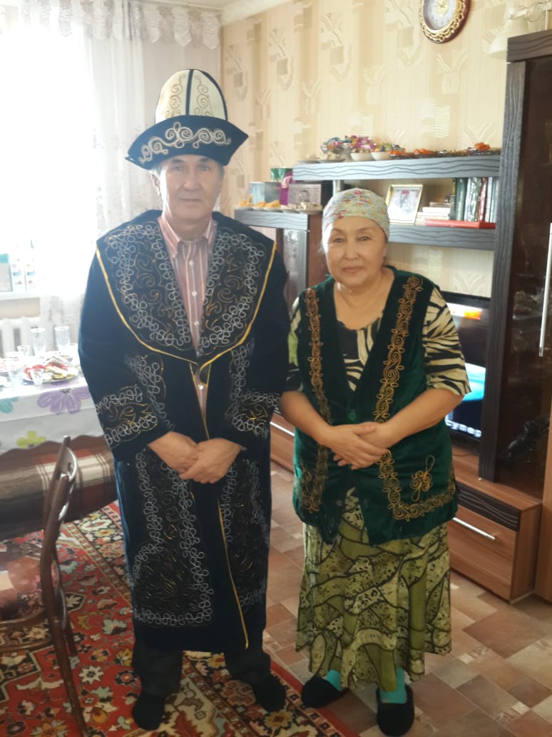 Орыс ағасы мен әпкесі секс Аузында сик, есекте бармақ.