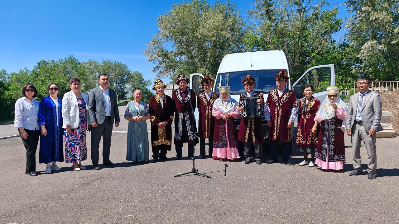 Культурно-досуговому центру Каркаралинского района подарили микроавтобус