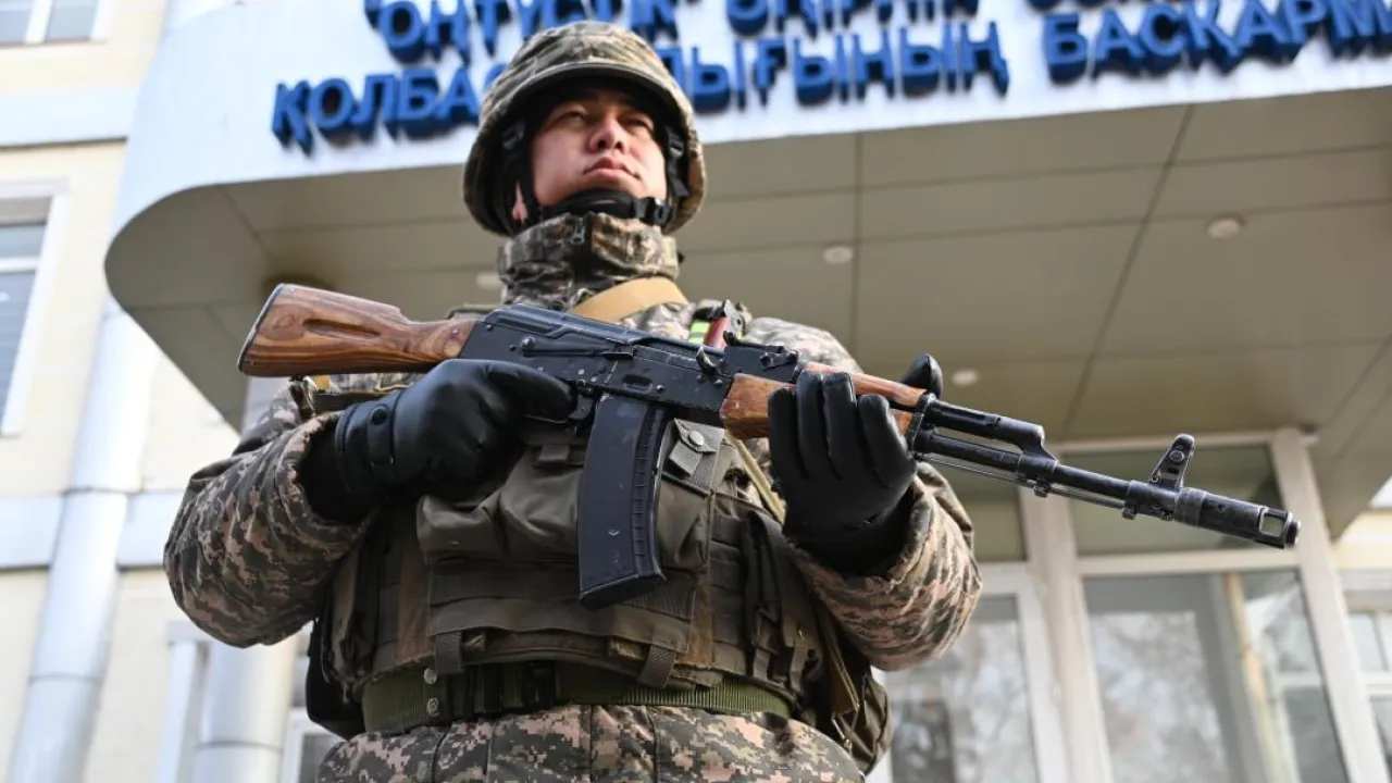 Пицца жеткізуші қыз анальный порно