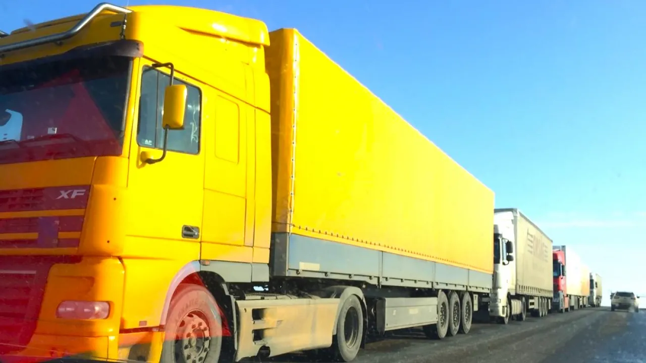 Ең үлкен сиськи порно компиляция