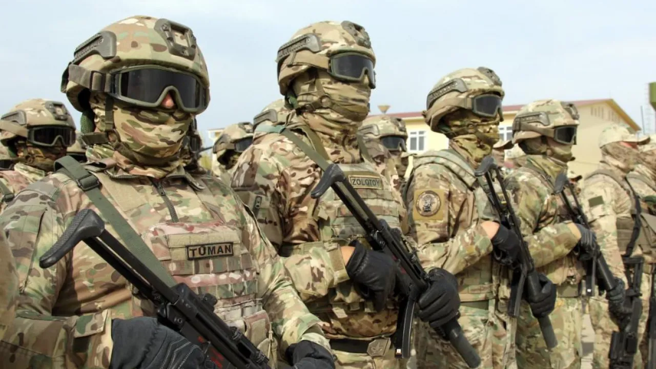 Әскери комиссариаттың медициналық сараптамасында жалаңаш күйеу