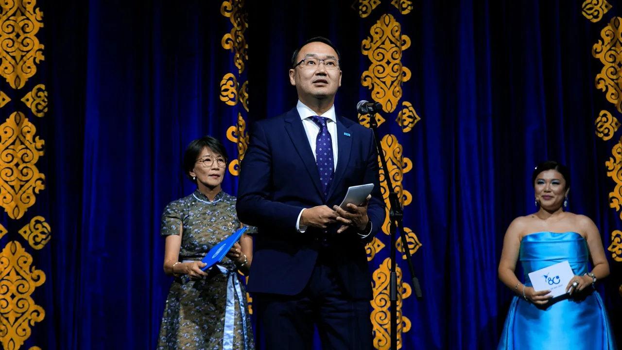 Жетілген қисық секс