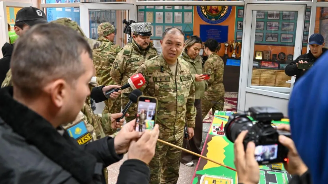 Викки Бонидің порно суреттері