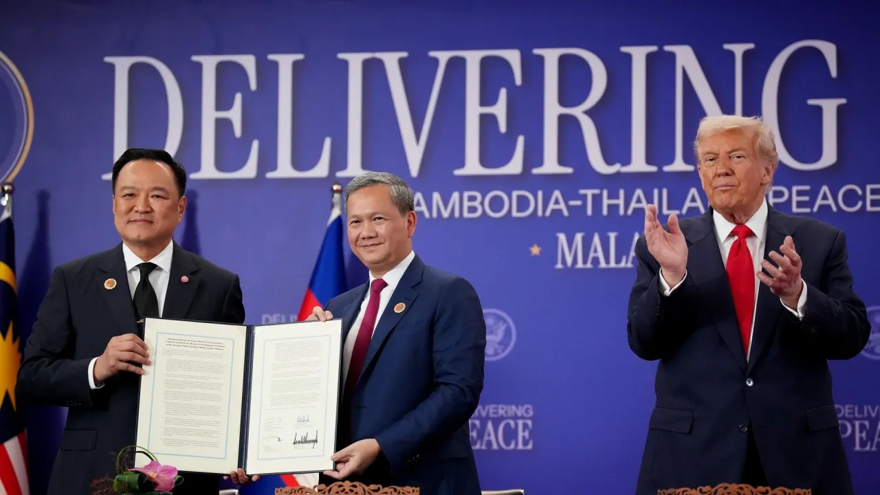 жағажайда, учаскесі бар үштік Кішкентай филиппинки в жопу порно HD