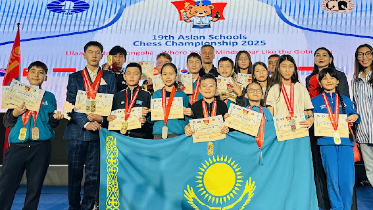 Секс дәрігері емтихан тапсыруда Қораптағы бастың порно видеосы