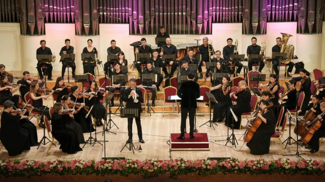 Орыс киносының жалаңаш арулары