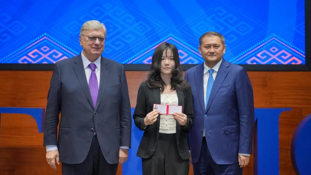 Табиғаттағы студенттер, лесбияндық фотосуреттер